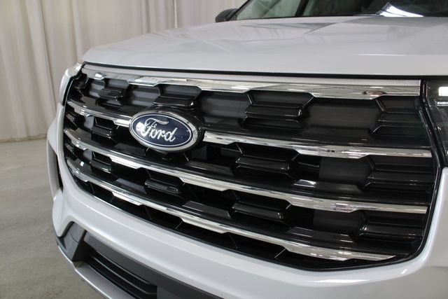 Used 2025 Ford Explorer Active w/ Active Comfort Package AWD/4WD image 35
