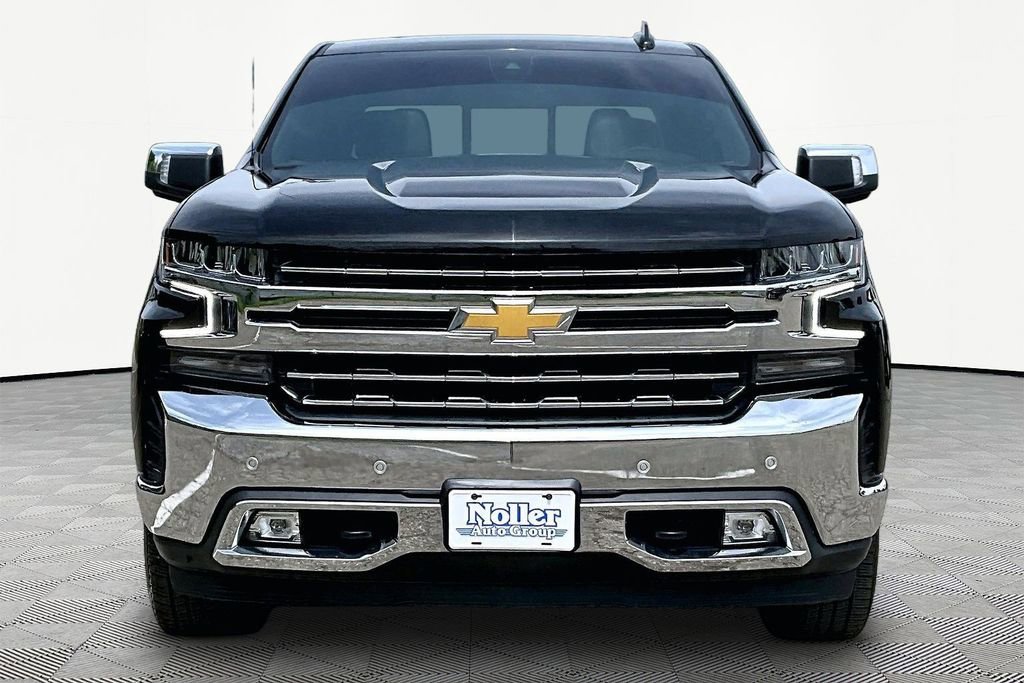Used 2022 Chevrolet Silverado 1500 LTZ w/ LTZ Premium Package AWD/4WD image 3