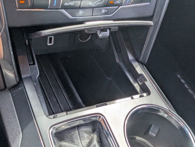 Used 2019 Ford Explorer XLT w/ Equipment Group 202A image 26