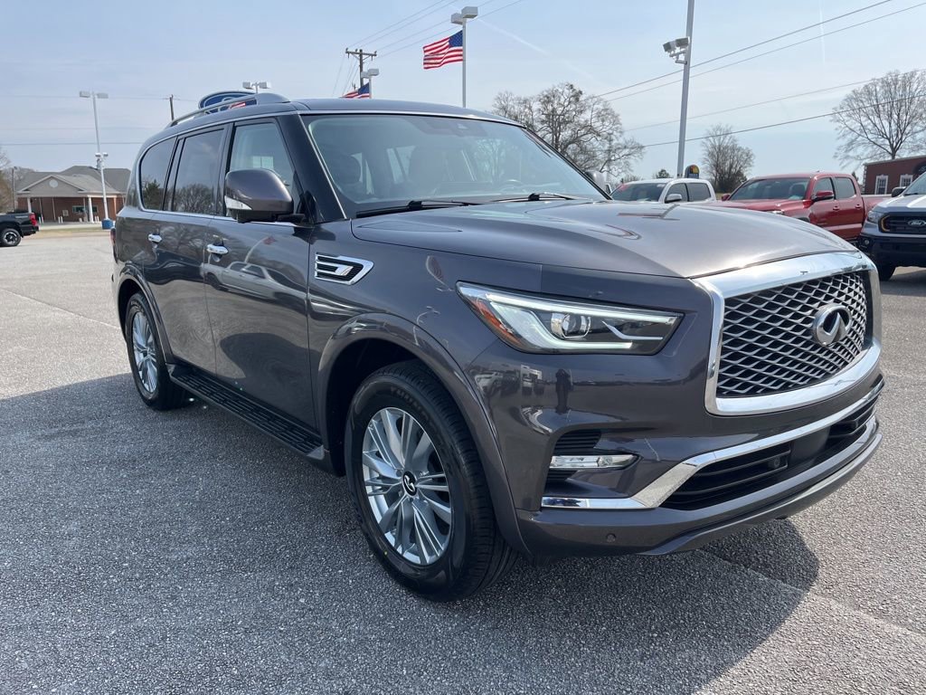 Used 2024 INFINITI QX80 Luxe image 3