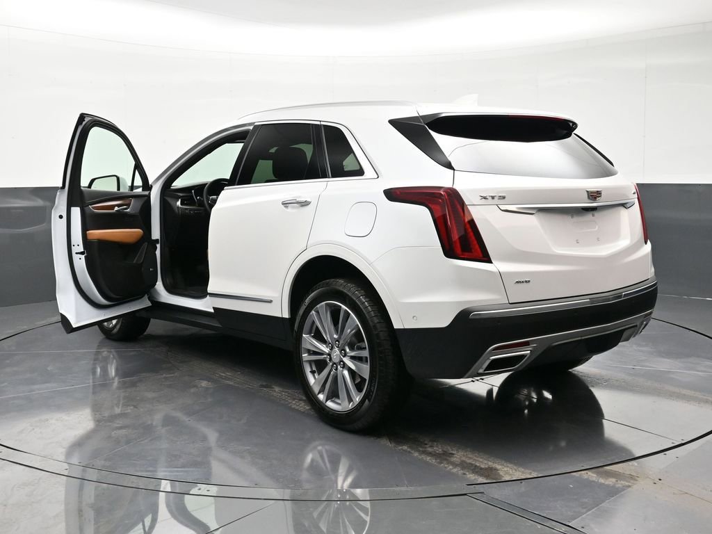 Used 2026 Cadillac XT5 Premium Luxury w/ Driver Assist Package image 3