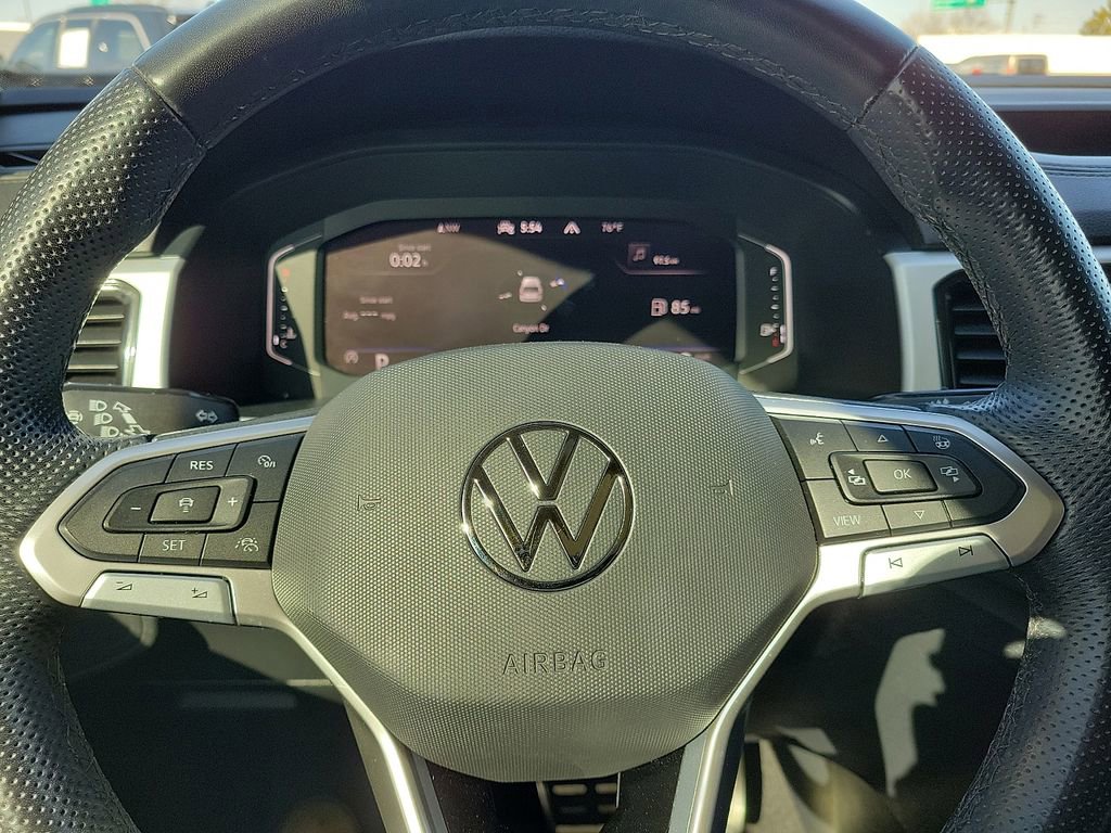 Used 2022 Volkswagen Atlas SEL Premium image 13