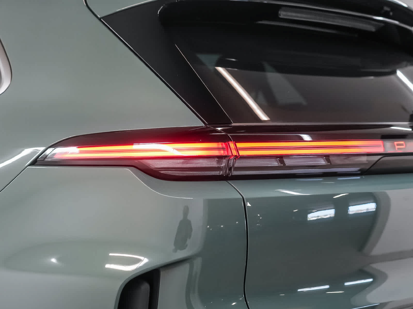 New 2026 Porsche Cayenne Turbo Electric AWD/4WD image 15