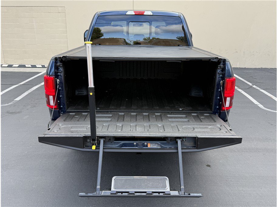Used 2018 Ford F150 Lariat w/ Equipment Group 501A Mid AWD/4WD image 28
