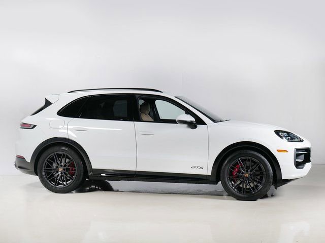 New 2026 Porsche Cayenne GTS image 8