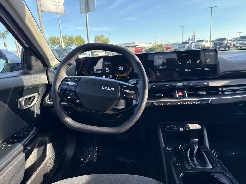 Used 2025 Kia K4 LXS image 22