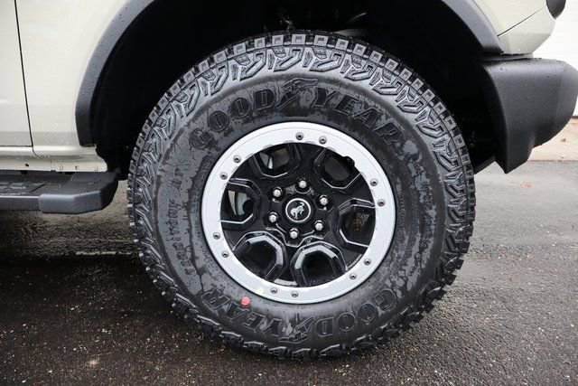 New 2025 Ford Bronco 2-Door w/ Sasquatch Package AWD/4WD image 15