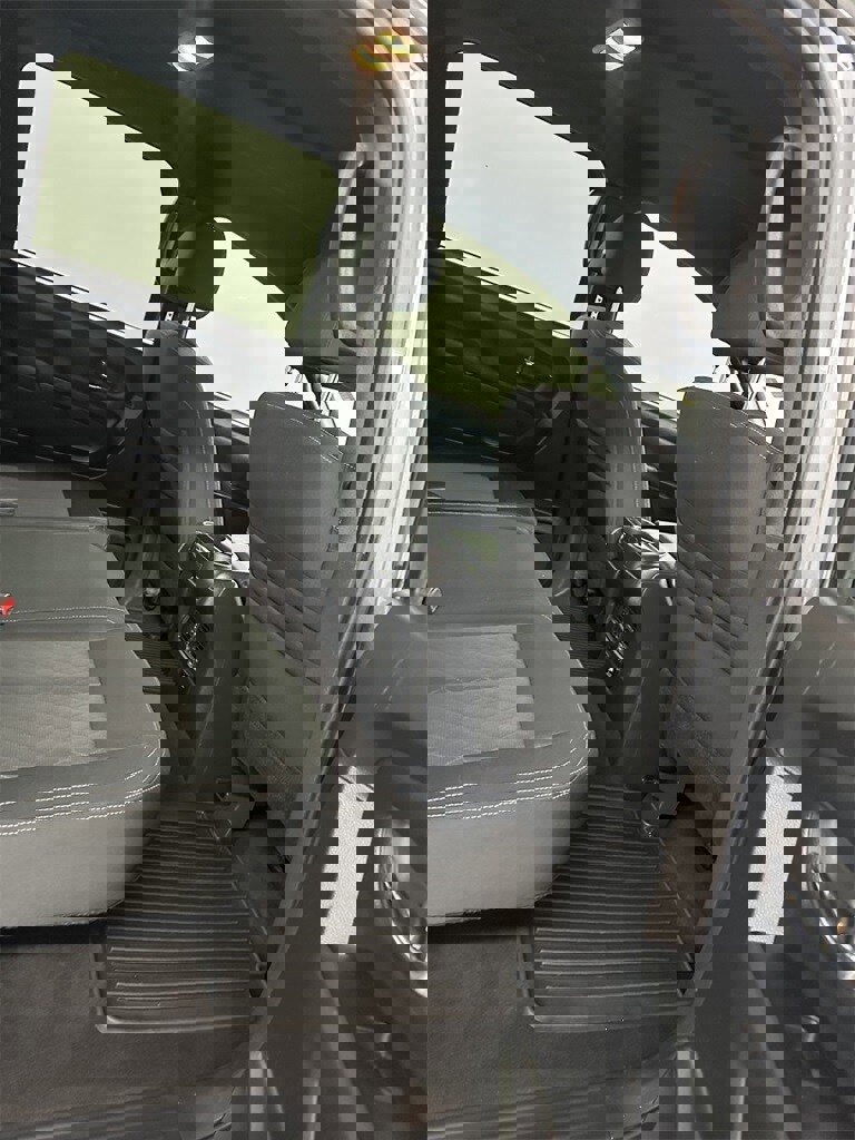 Used 2019 Nissan Titan SV w/ SV Convenience Package image 31