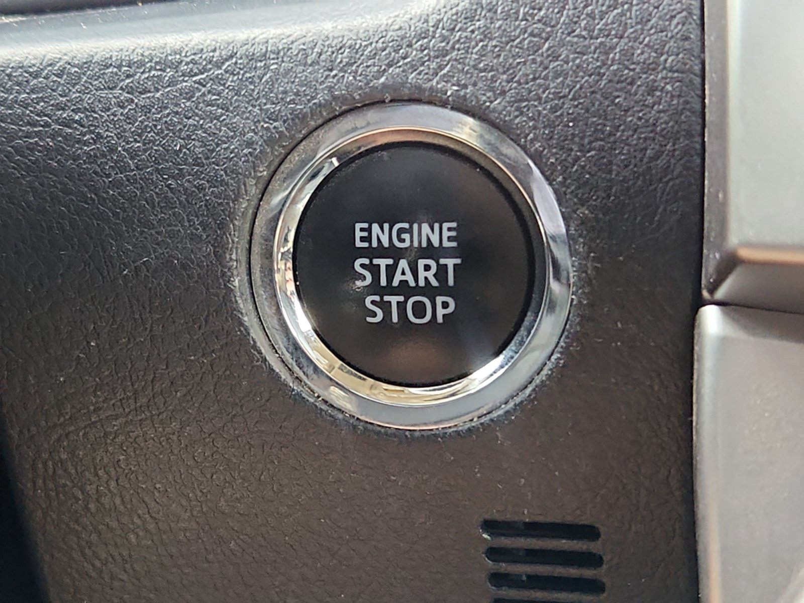 Used 2022 Toyota 4Runner SR5 Premium AWD/4WD image 28