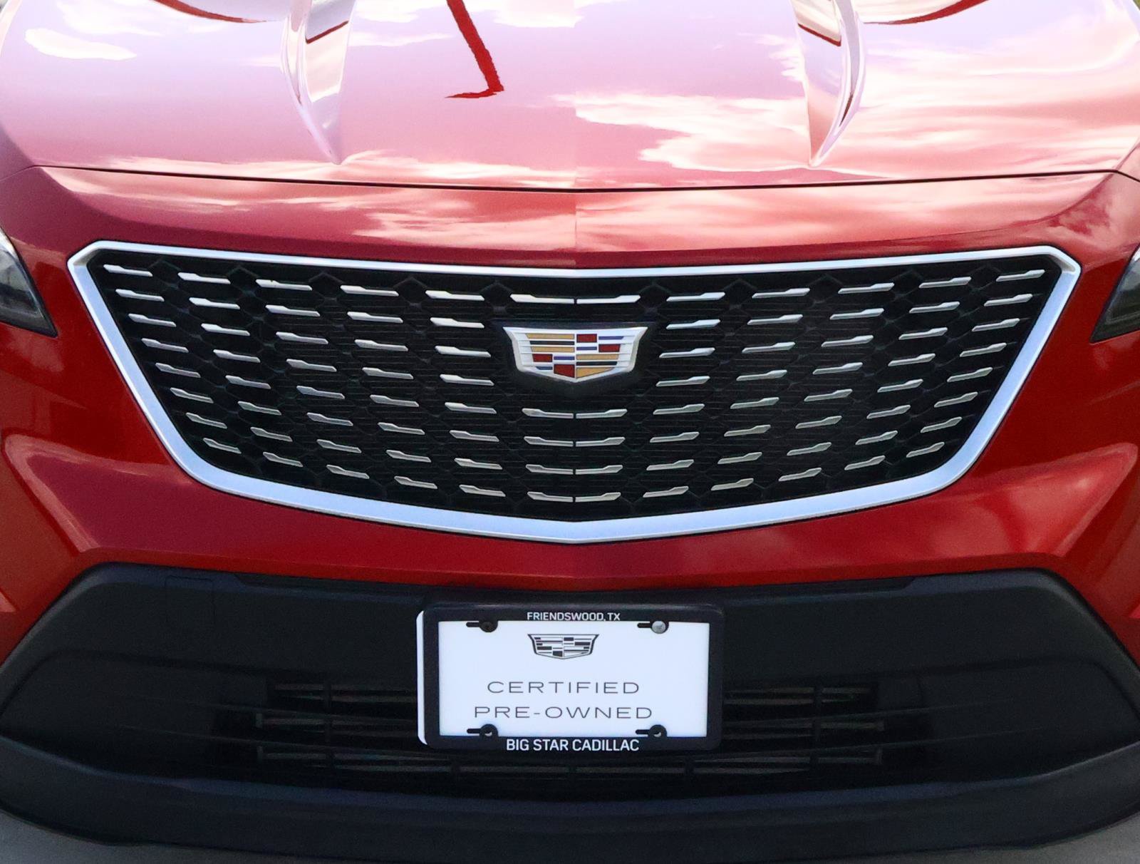Used 2023 Cadillac XT4 Luxury w/ Cold Weather Package FWD image 8
