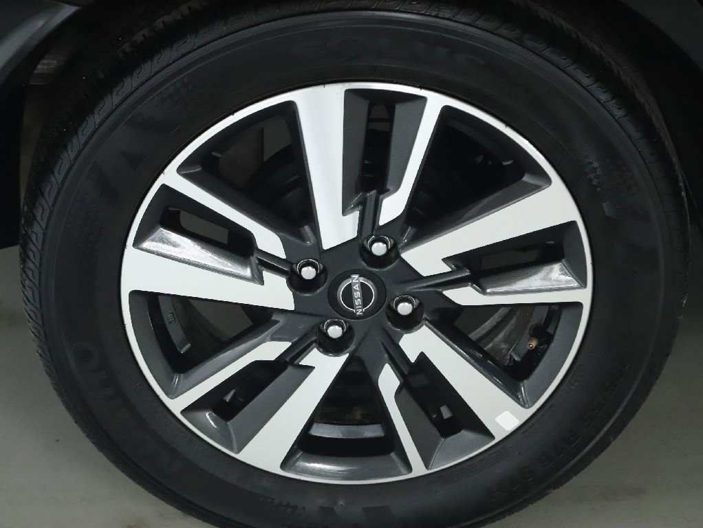 Certified 2025 Nissan Versa SV image 12