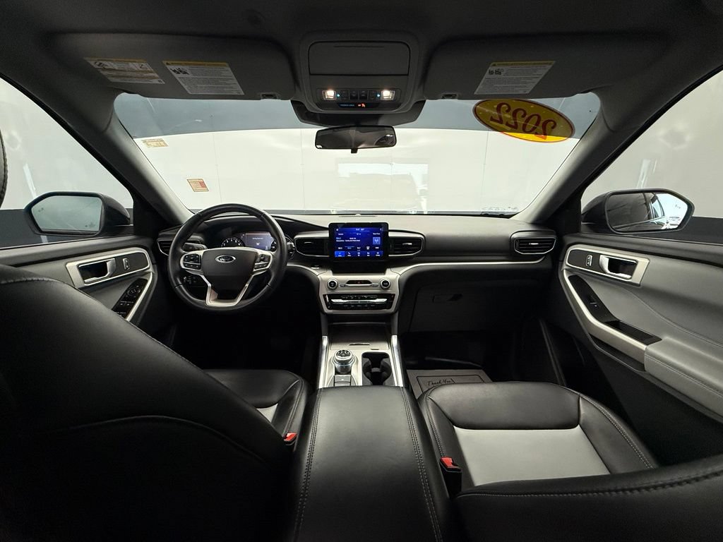Used 2022 Ford Escape SE w/ Convenience Package AWD/4WD image 3