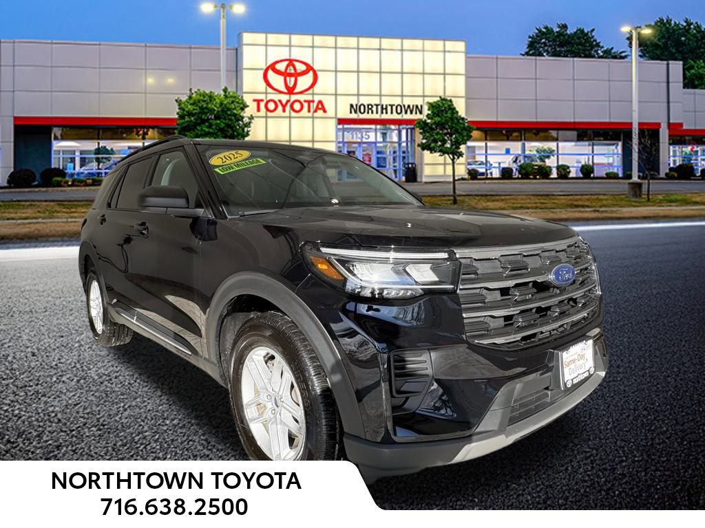 Used 2025 Ford Explorer Active image 31