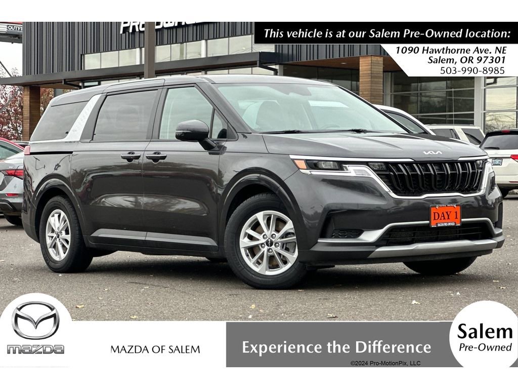 Used 2024 Kia Carnival LX image 1