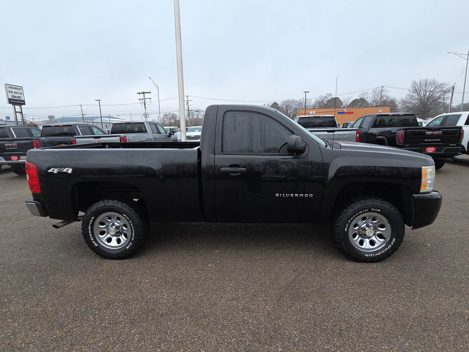Used 2010 Chevrolet Silverado 1500 W/T w/ LS Package image 10