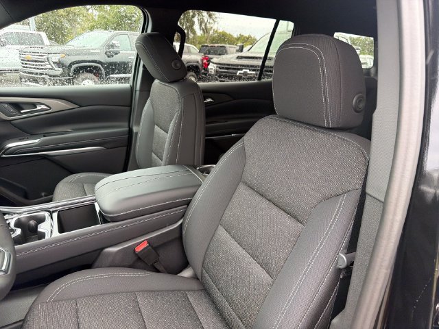 New 2027 Chevrolet Traverse LT w/ Midnight/Sport Edition FWD image 19