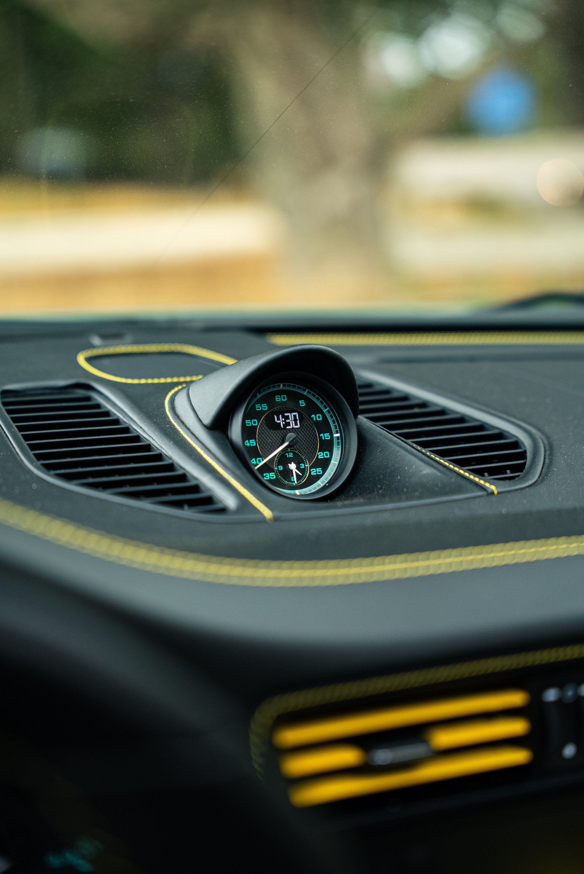 Used 2019 Porsche 911 Speedster RWD image 38