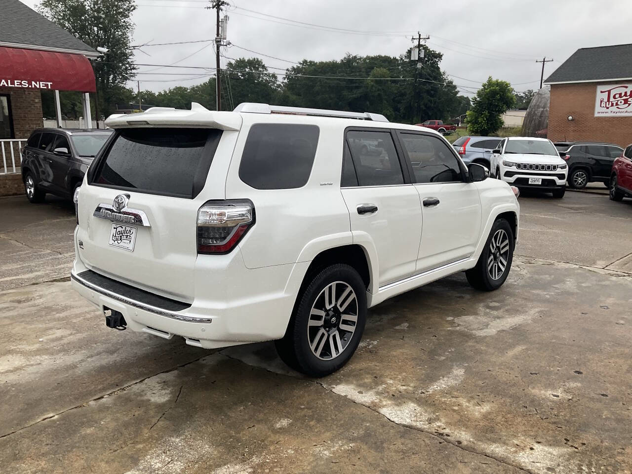 Used 2021 Toyota 4Runner Limited image 3