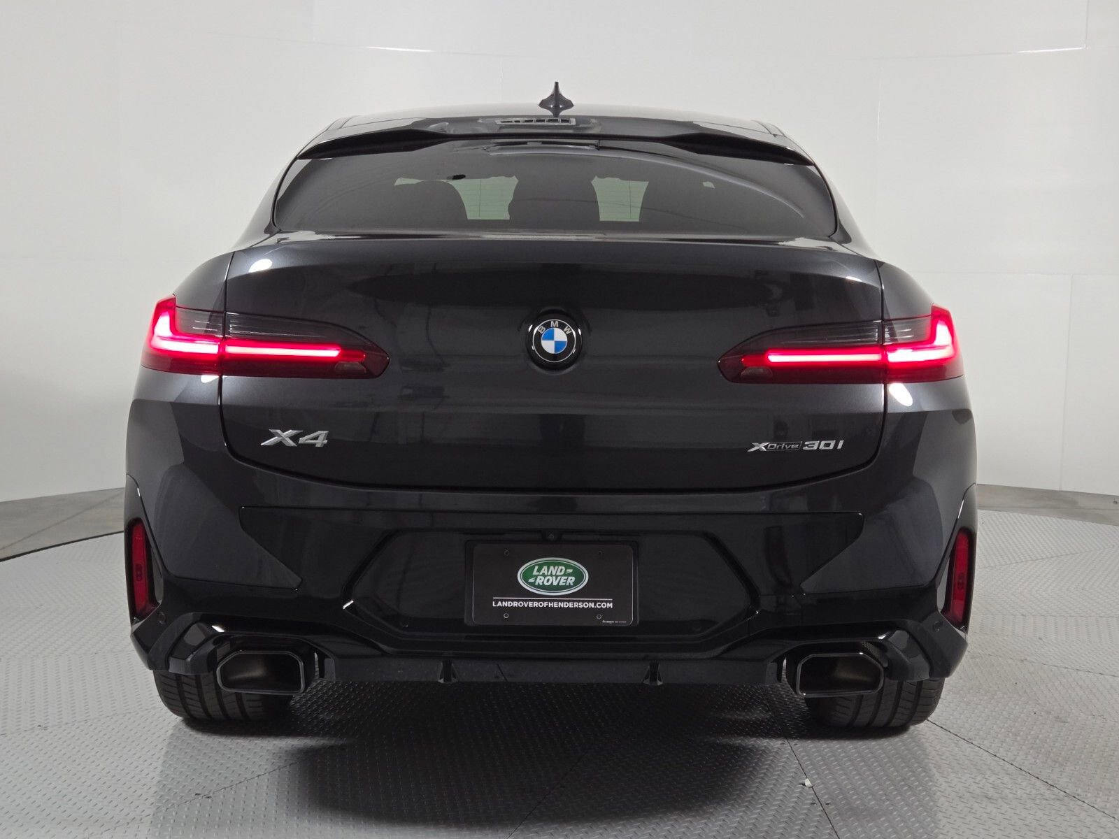 Used 2023 BMW X4 xDrive30i w/ M Sport Package image 7