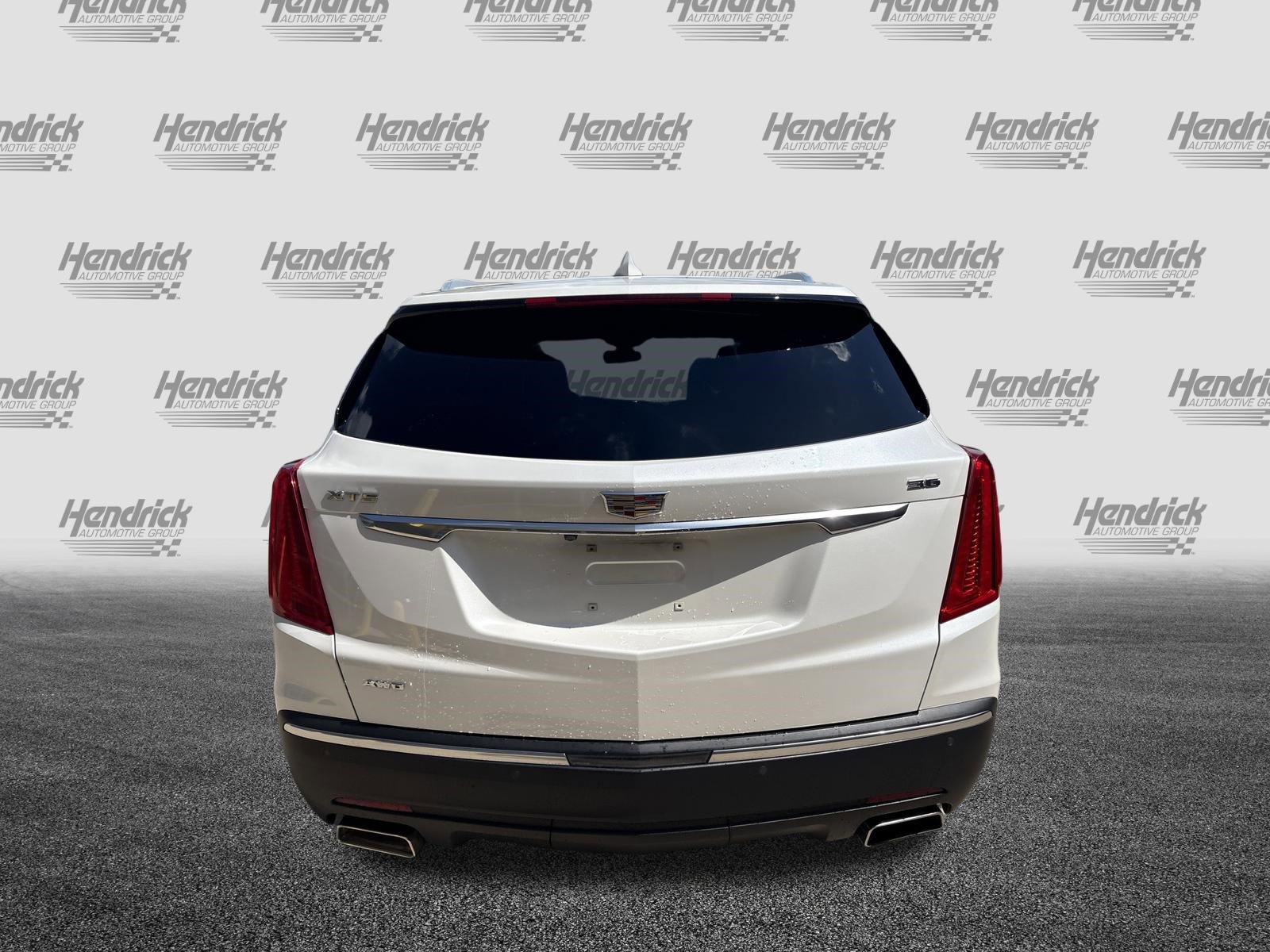 Used 2018 Cadillac XT5 Luxury w/ Driver Awareness Package AWD/4WD image 9