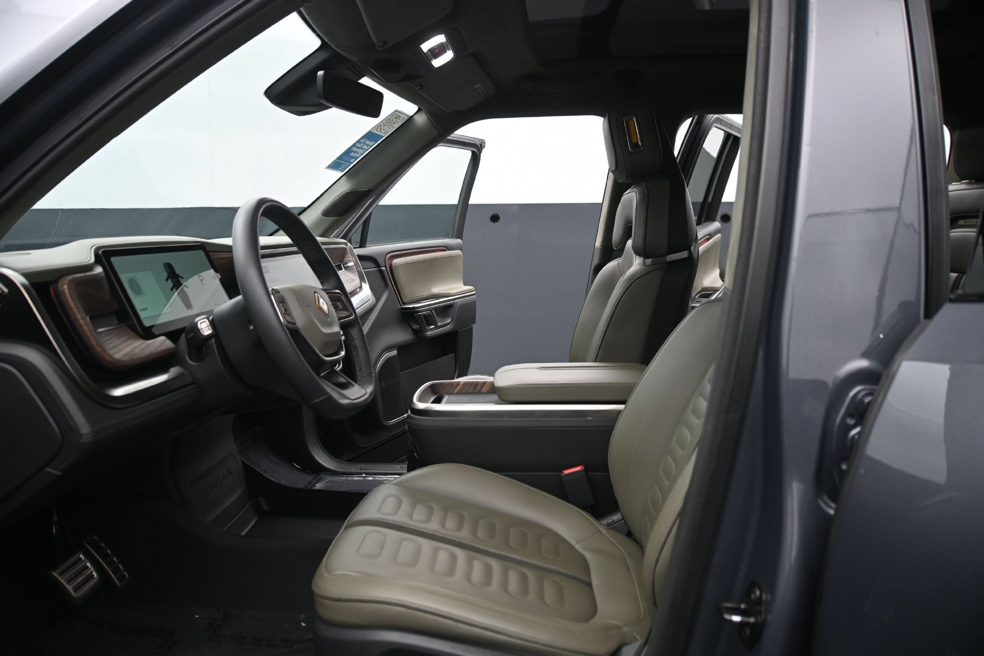 Used 2023 Rivian R1S Adventure Quad AWD/4WD image 20