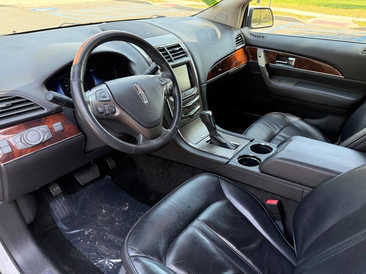 Used 2015 Lincoln MKX AWD w/ Equipment Group 102A image 11