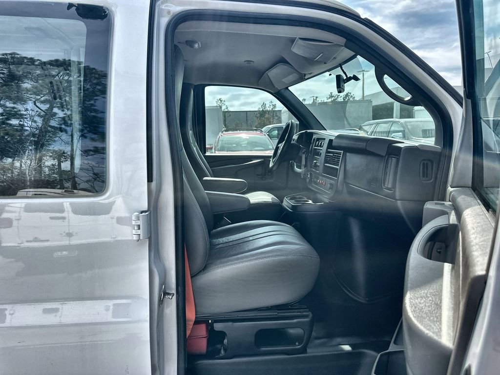 Certified 2014 Chevrolet Express 2500 w/ Cold Climate Package image 26