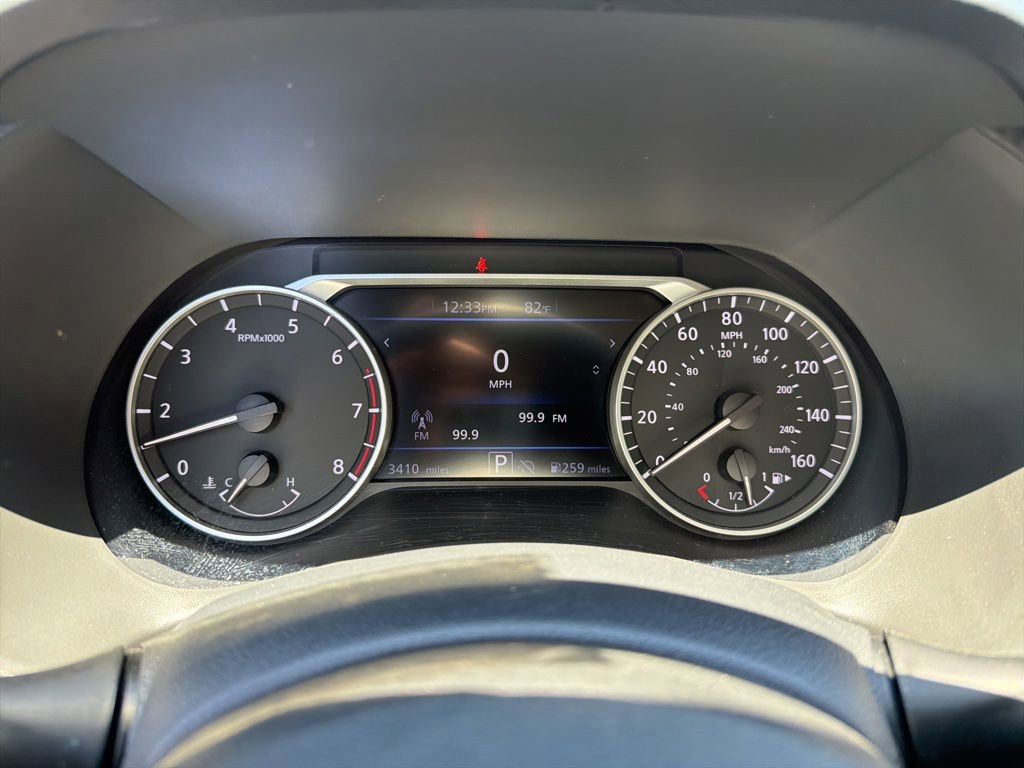 Certified 2025 Nissan Sentra SR w/ Midnight Edition FWD image 9