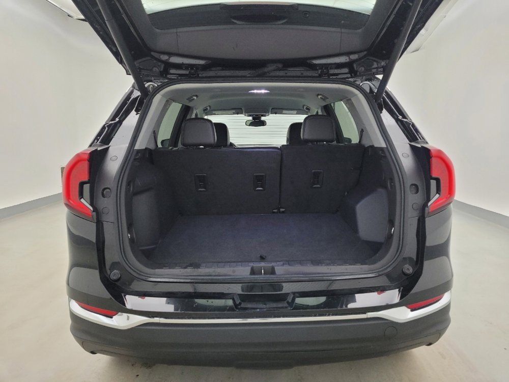 Used 2024 GMC Terrain SLT image 29