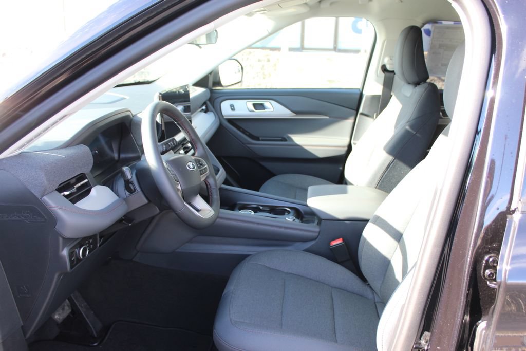 New 2026 Ford Explorer Active AWD/4WD image 21