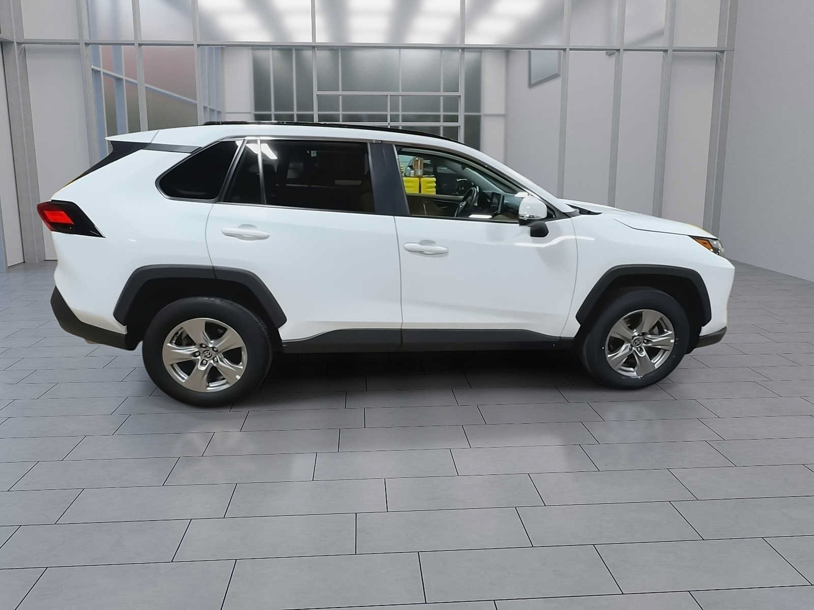 Used 2023 Toyota RAV4 XLE FWD image 9