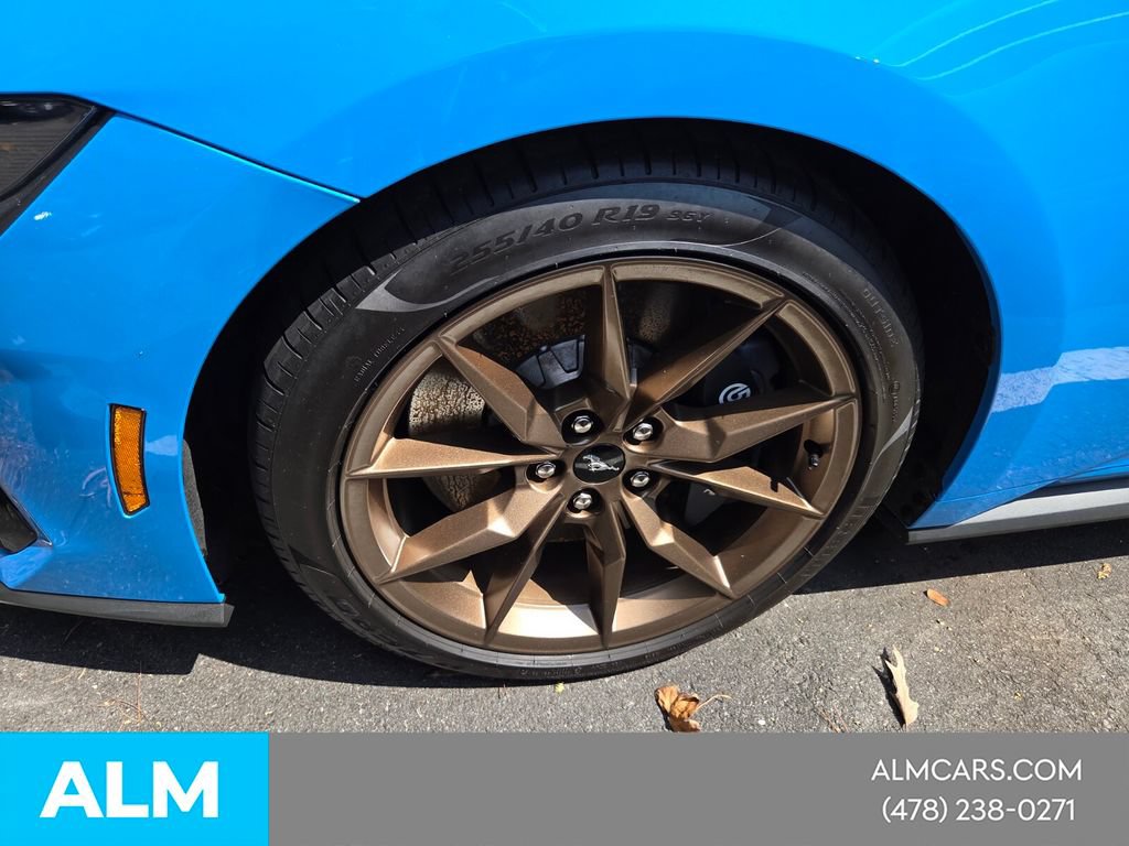 Used 2025 Ford Mustang Dark Horse RWD image 2