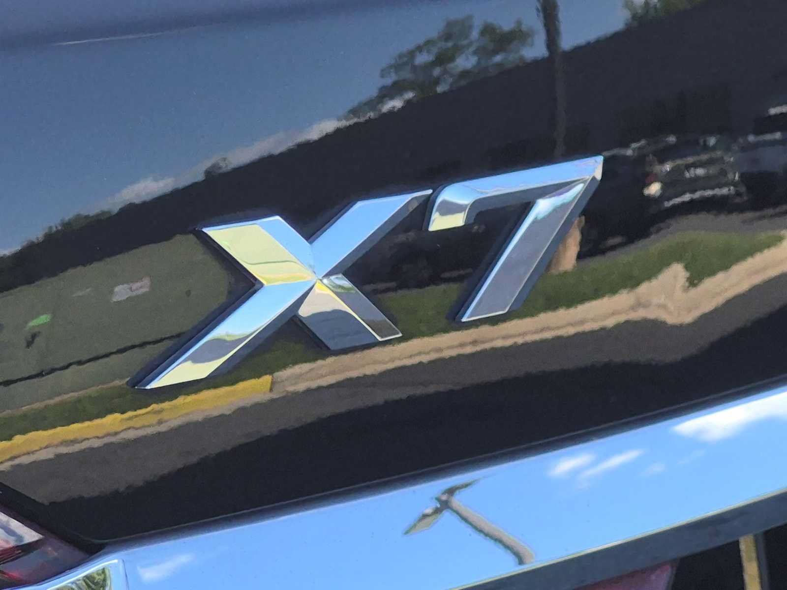 Used 2022 BMW X7 xDrive40i w/ Executive Package AWD/4WD image 13
