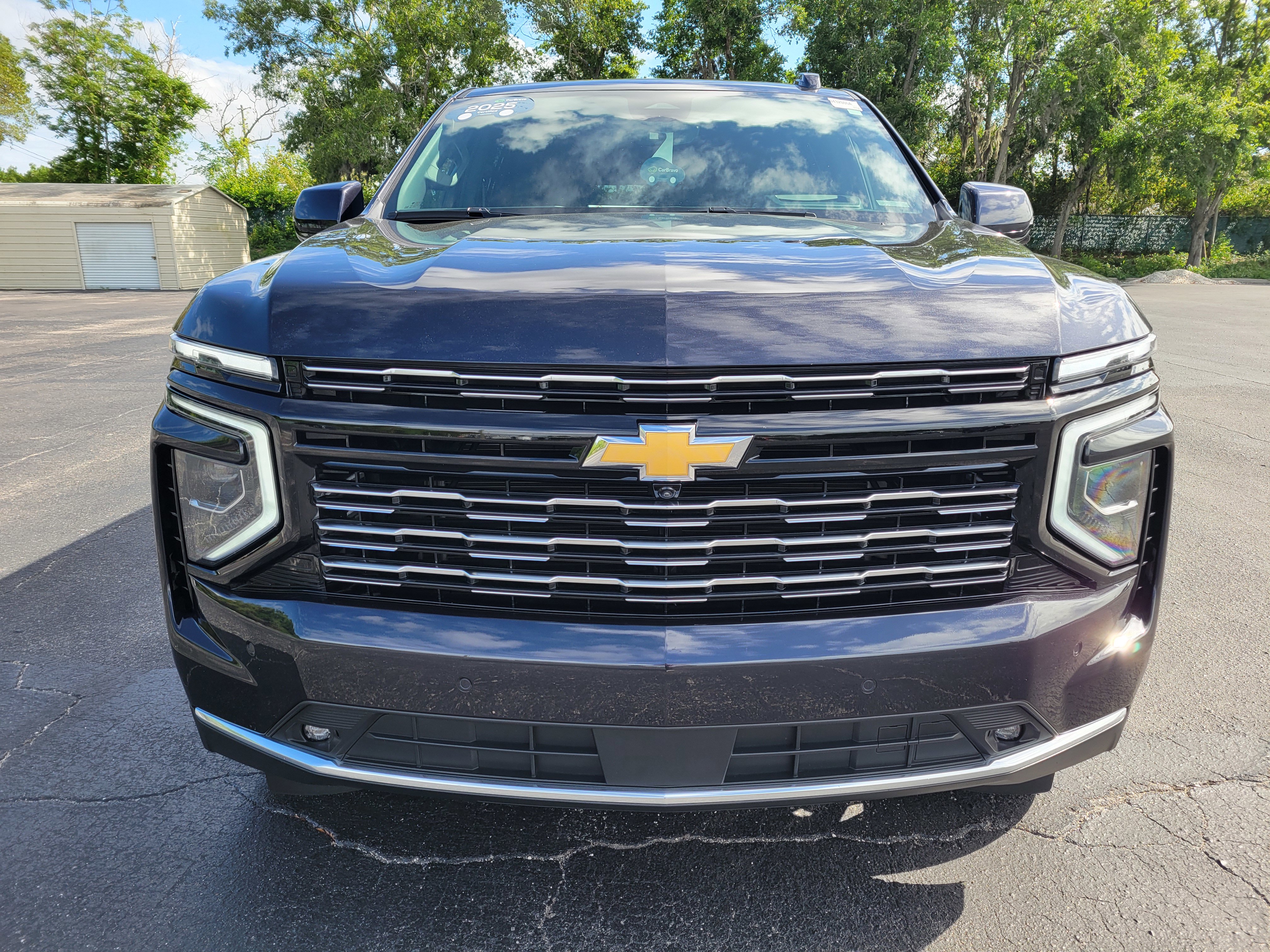 Certified 2025 Chevrolet Suburban High Country image 2