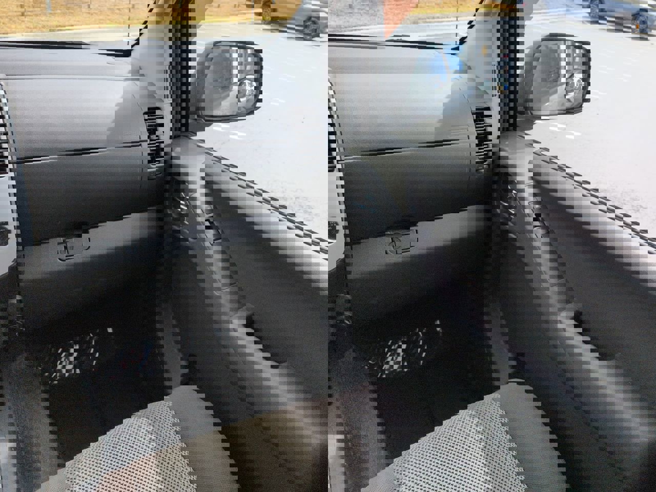 Used 2012 Suzuki Equator Sport image 17