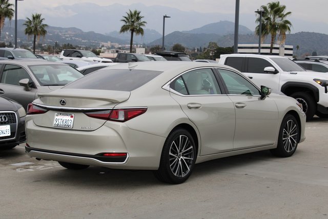 Certified 2025 Lexus ES 300h w/ Premium Package image 21