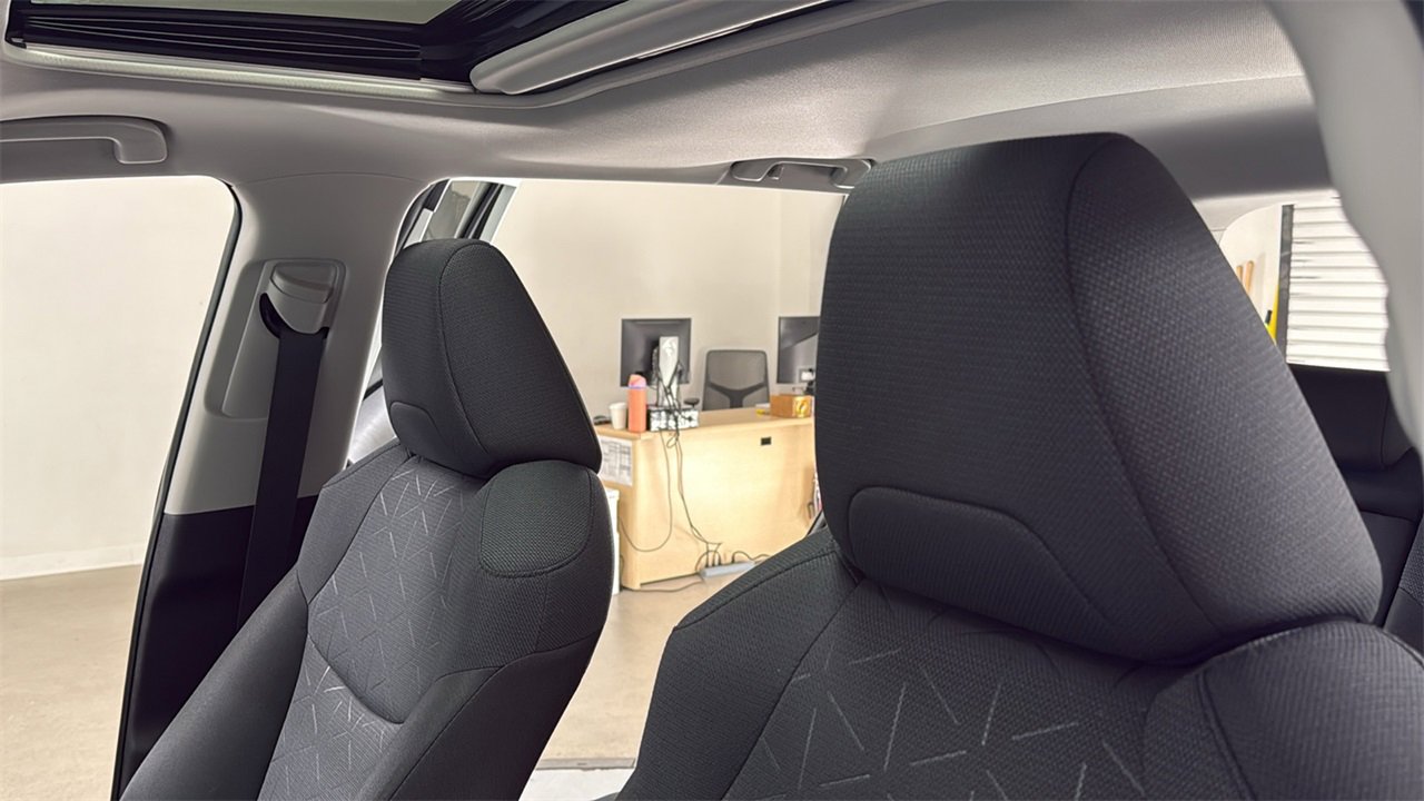 Used 2025 Toyota RAV4 XLE w/ Convenience Package image 13