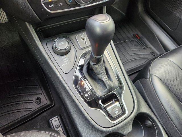 Used 2022 Jeep Cherokee Limited image 23