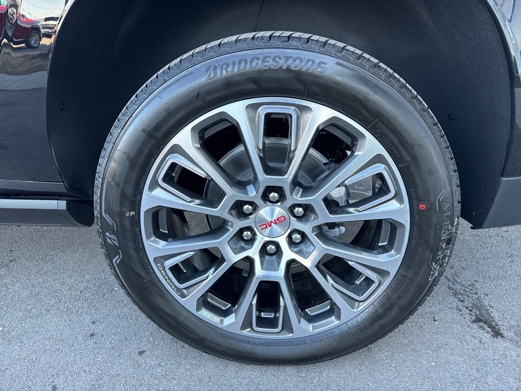 New 2026 GMC Yukon XL Denali w/ Sun & Power Step Package image 40