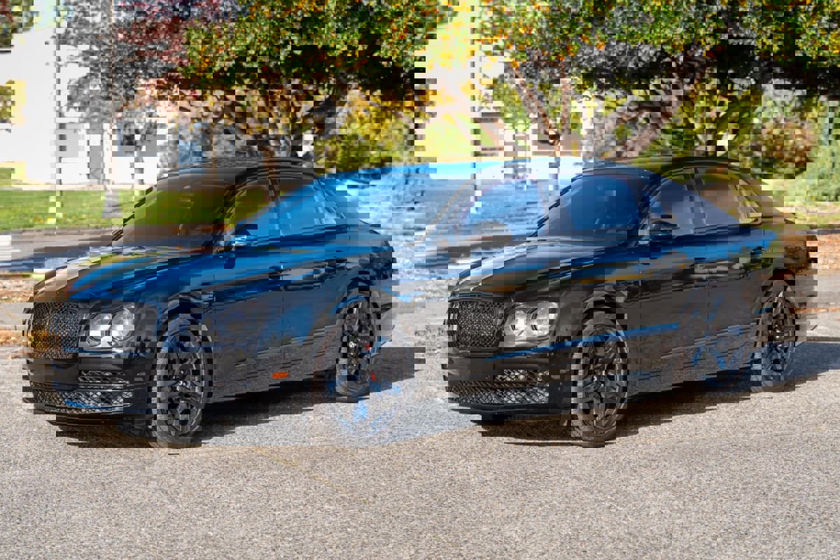 Used 2015 Bentley Flying Spur V8 image 25