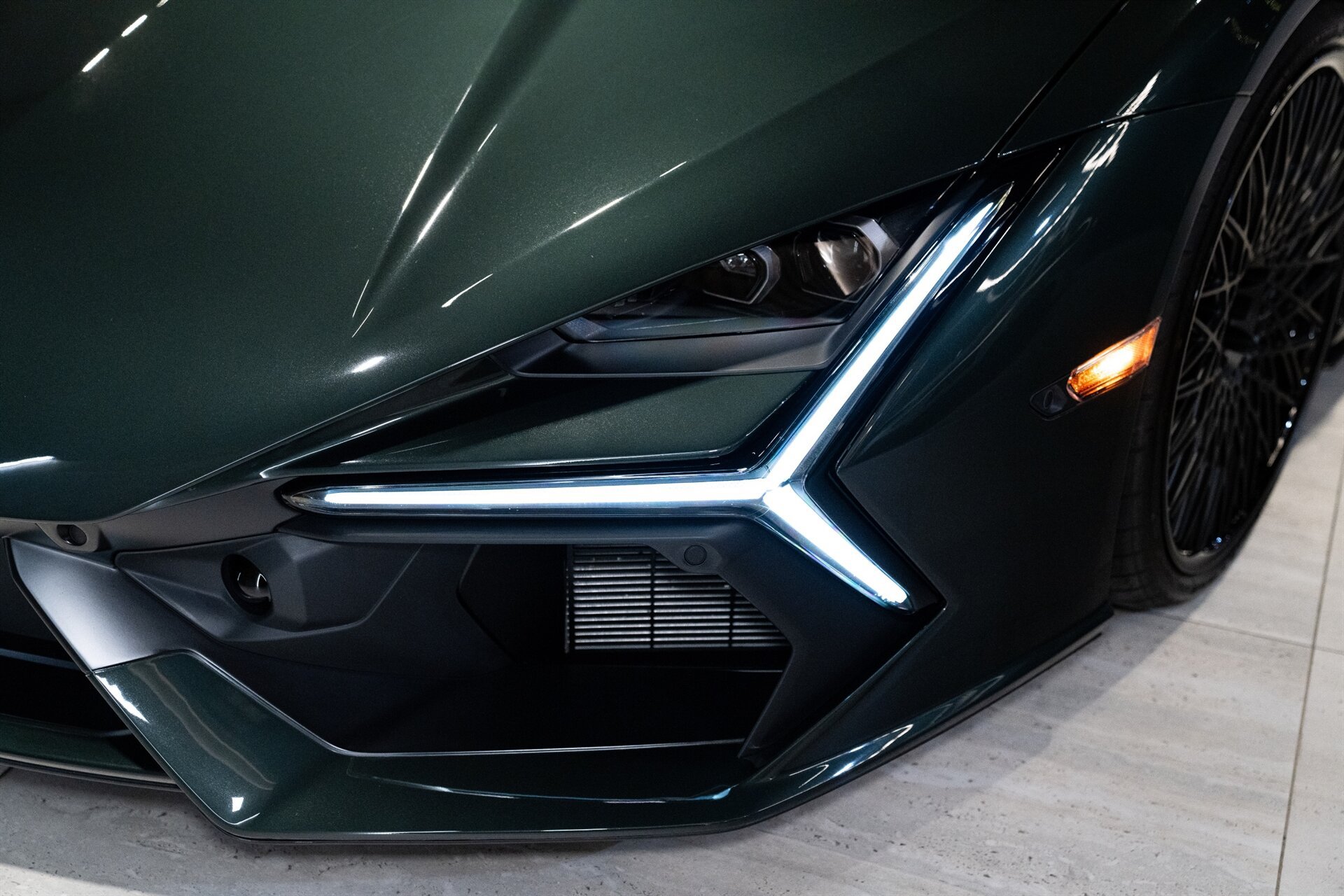 Used 2024 Lamborghini Revuelto AWD/4WD image 20