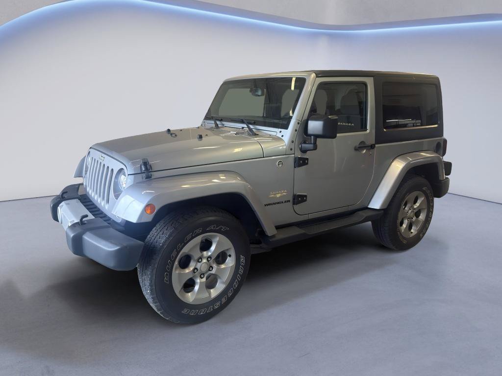 Used 2015 Jeep Wrangler Sahara w/ Connectivity Group AWD/4WD image 3