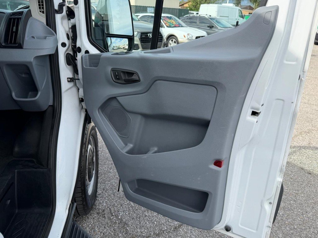 Used 2018 Ford Transit 350 XL RWD image 19