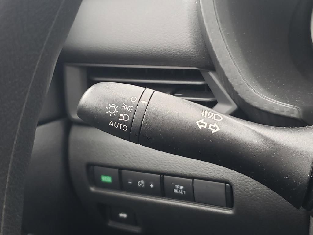 Certified 2025 Nissan Sentra S FWD image 35