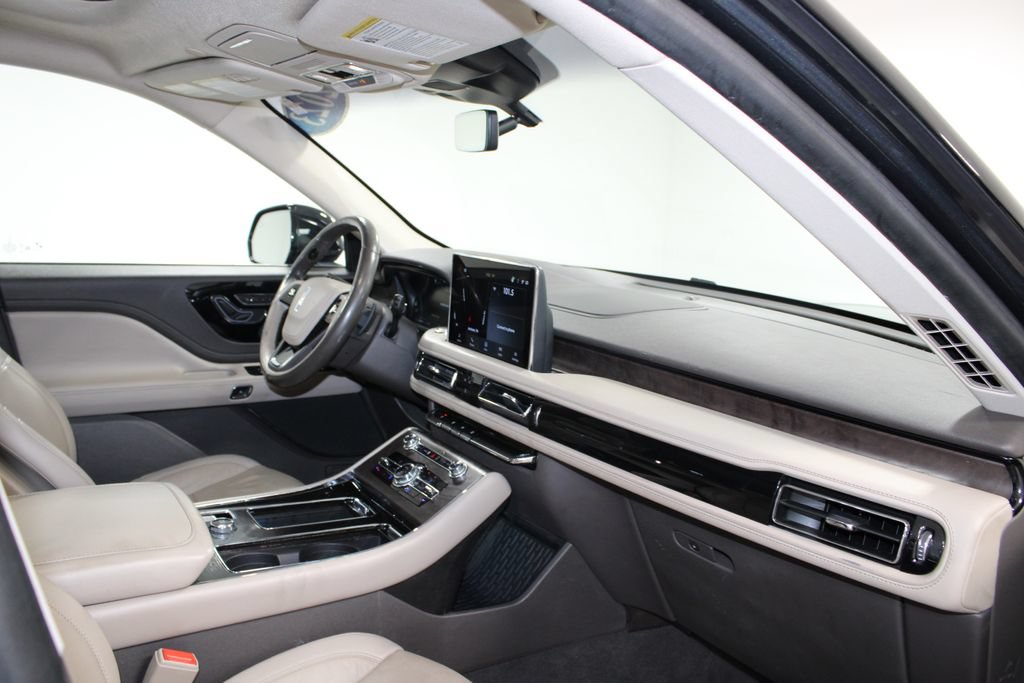 Used 2023 Lincoln Aviator Reserve w/ Equipment Group 201A AWD/4WD image 31