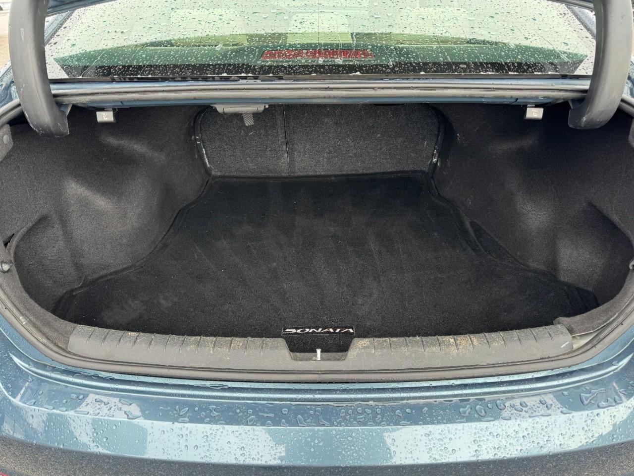 Used 2016 Hyundai Sonata SE w/ Cargo Package image 6