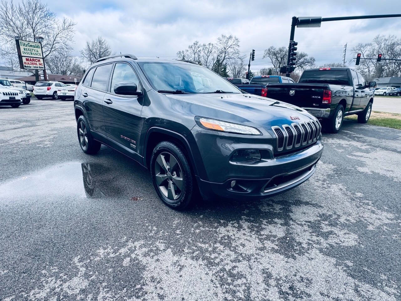 Used 2016 Jeep Cherokee 75th Anniversary image 8