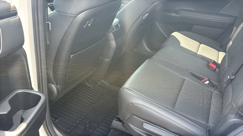 Used 2026 Hyundai Santa Fe SEL FWD image 33
