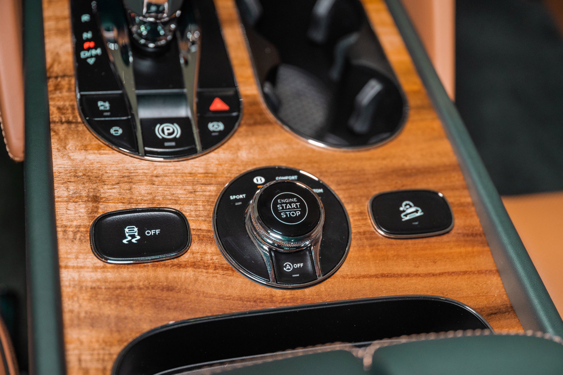 New 2025 Bentley Bentayga image 46