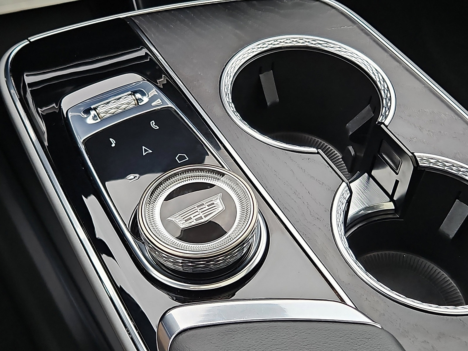 Certified 2023 Cadillac Lyriq Luxury image 24